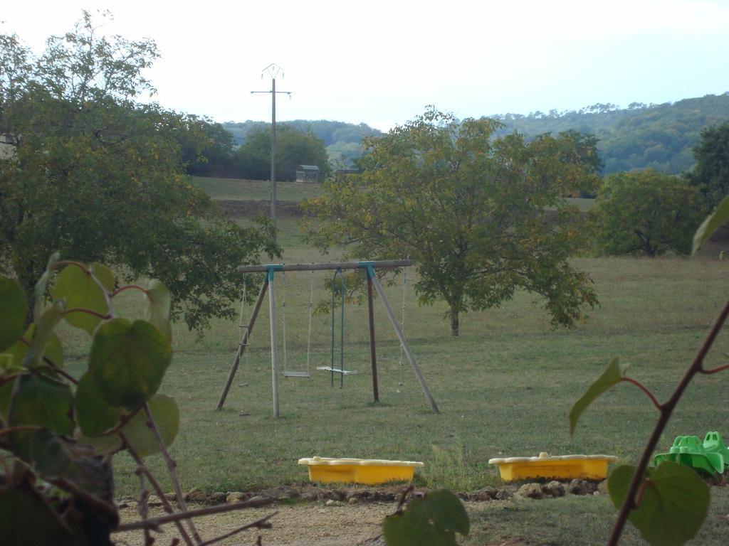 Le Bonheur Dans Notre Pre Villa Sainte-Mondane Luaran gambar